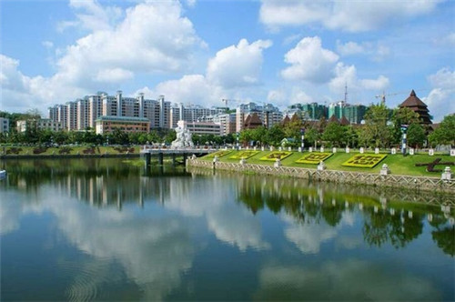 夏胖子传奇是手游吗（传奇夏胖子的公司）
